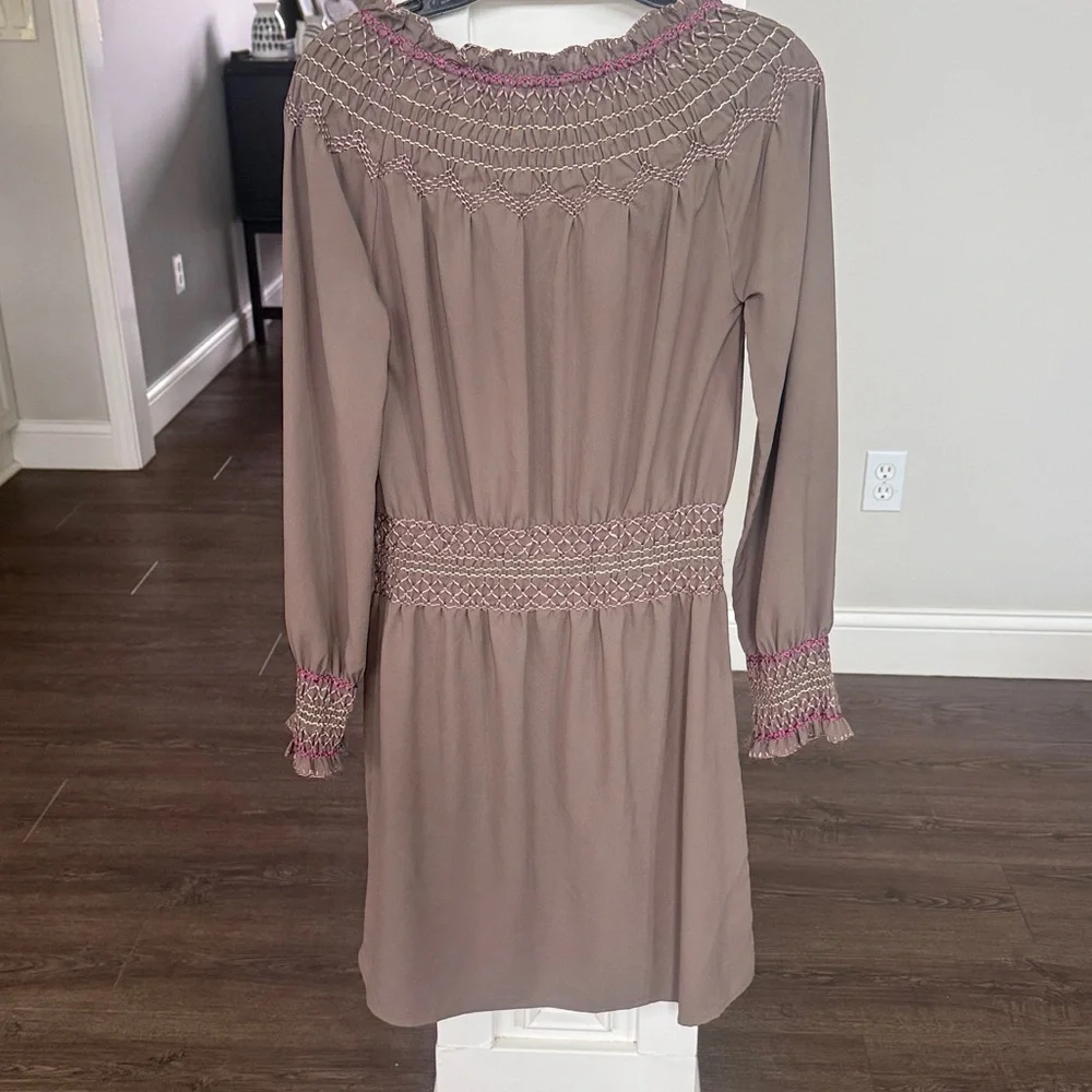 Lands' End olive green dress v neck pink embroidery - Picture 2 of 10